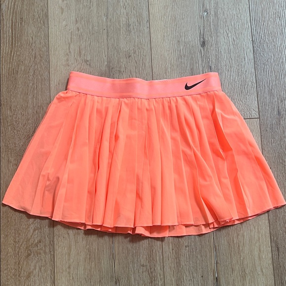 Nike Women's Bright Orange Mini Skirt sz medium like new. - Picture 1 of 3